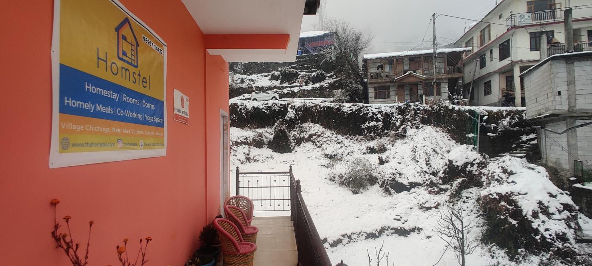 The Homstel Manali Hostel Exterior photo