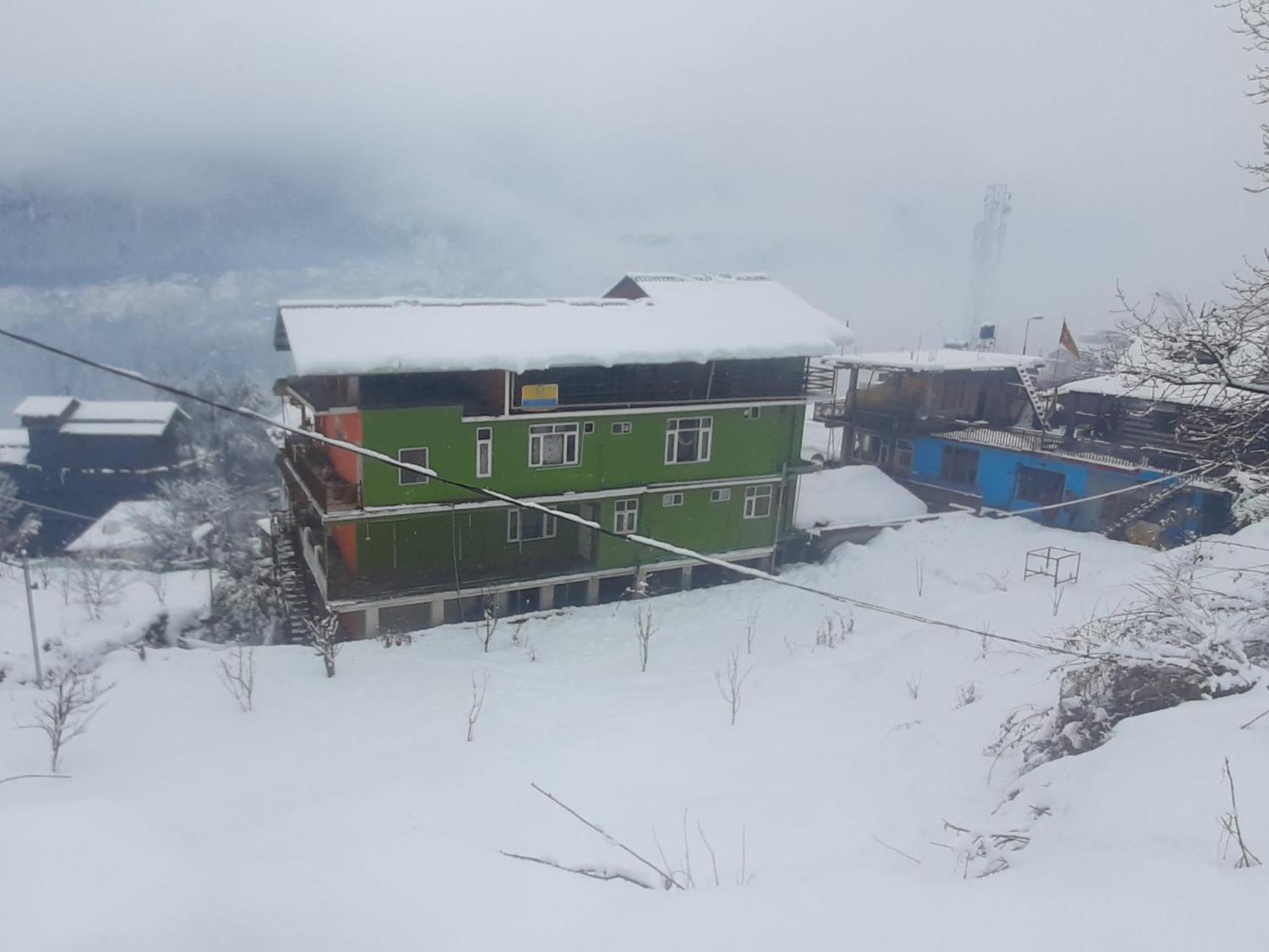 The Homstel Manali Hostel Exterior photo